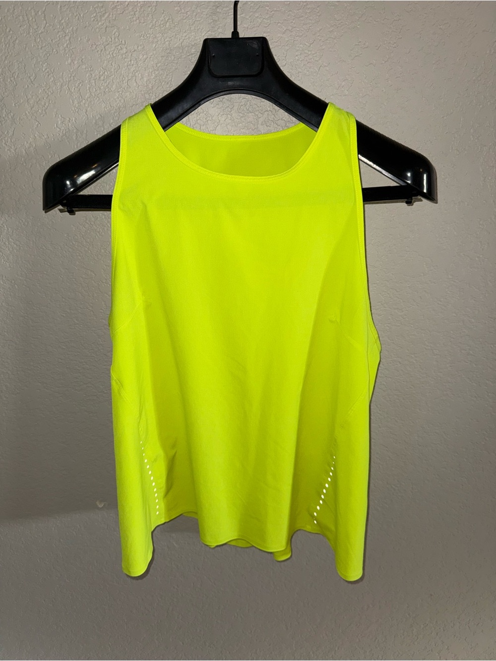 Lululemon Lightweight Stretch Running Tank Top - EUC - Sz 12 - Highlight Yellow - Picture 5 of 7